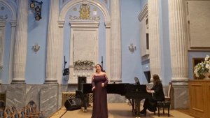 Римский-Корсаков "редеет облаков..." 
Гендель Ария Морганы из оперы "Альцина" 
поет: Юлия Семенова