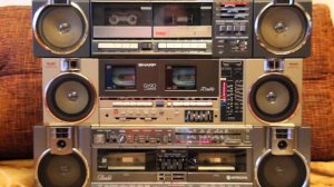 Sharp QT-90 vs Sanyo M-W22K vs Hitachi TRK-W3W