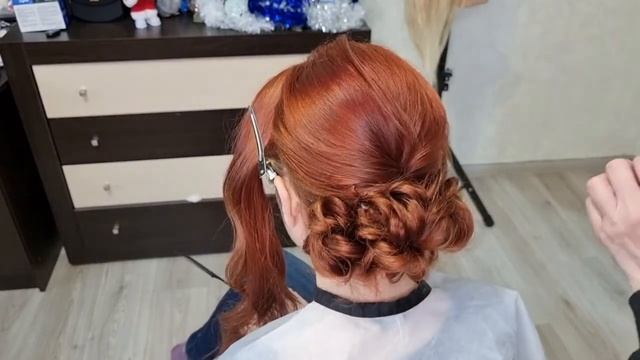 Быстрая прическа - пучок из косичек. Нижний пучок. смотреть онлайн