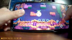 играю в бравл старс.