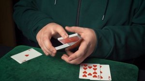 Сложность этого фокуса с картами ломает пальцы!