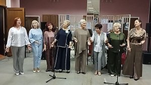 Выступает хор "Мелодия" ДК "Энергия" го Чехов.