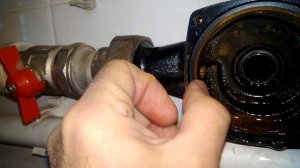 Шлам в системе отопления. Берегите от него теплообменник котла и насосы.