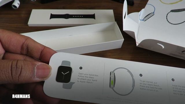 Apple Watch Series 4 Space Black Stainless Steel Unboxing