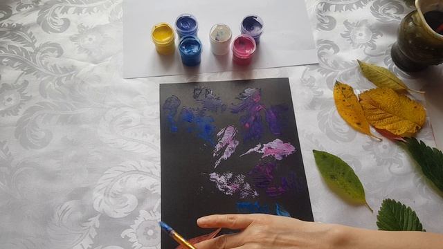 Нетрадиционные техники рисования. Рисуем листьями.
