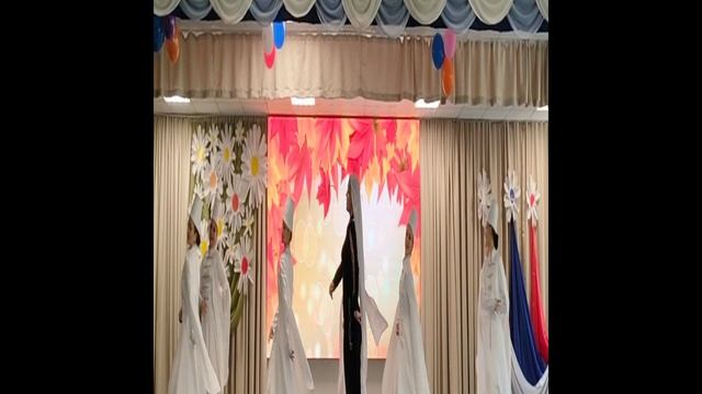 Чеченский женский хоровод - танцевальный коллектив "Возрождение -Амадеус"