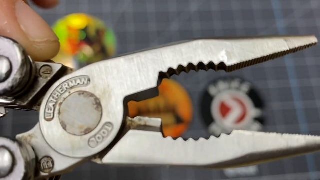 Leatherman Juice CS4 Multitool смотреть онлайн