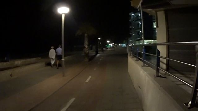 Вечерний Камбрильс. Как я отдыхала в 10 лет одна... смотреть онлайн