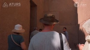 Сфинкс и Гигантские постройки у пирамид