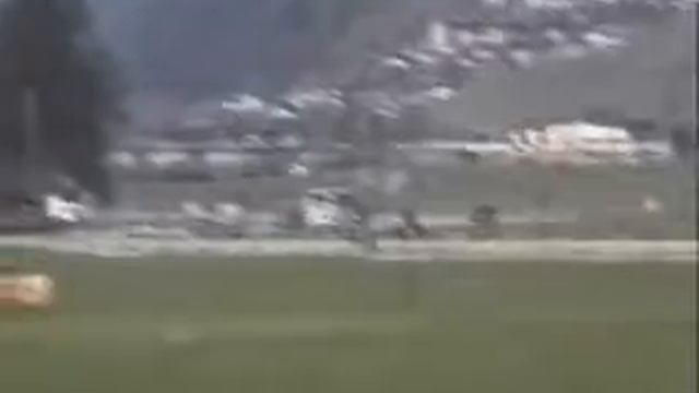 Zwei-Wege-Bagger auf der Zillertalbahn hats eilig am 14.3.2007... смотреть онлайн