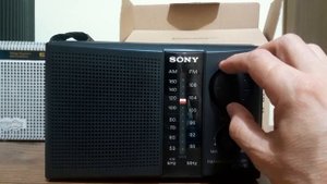 Radio Sony ICF-18