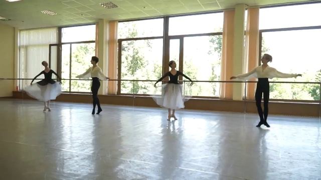 МГАХ. "Французская жига" XVIII век (муз. - Б.Годара, хор.- по книге М.Фейе 1700 г)
