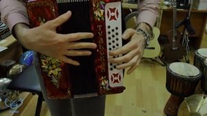 Как вынуть блокираторы из басов гармони после транспортировки