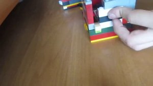 Конфетница-автомат выдачи из конструктора ЛЕГО LEGO