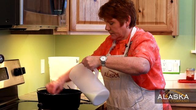 How to make biscuits and gravy using Alaska grown barley flour. You will be amazed! смотреть онлайн