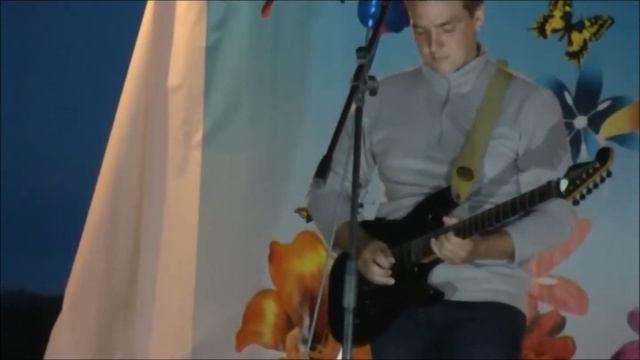 "Догонять лето" - редкая видеозапись выступления группы "Дверь в лето " смотреть онлайн