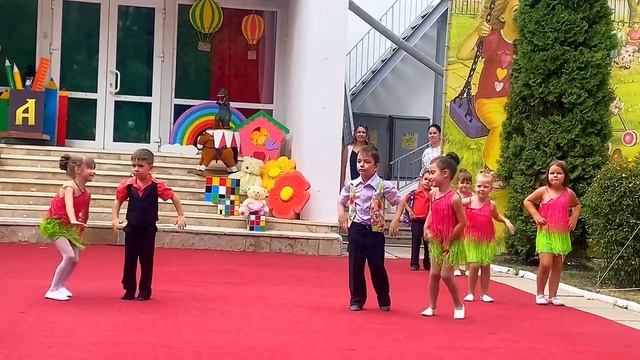 Праздничный концерт, посвящённый началу учебного года, прошёл в нашем детском саду "Алые паруса"!