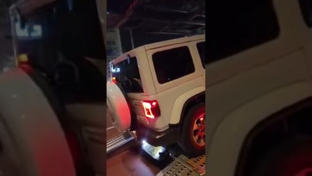 Jeep Wrangler. Вечерняя погрузка и отчет для клиента. #jeep #wrangler  #заказатьавто #автозаказ