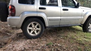 Jeep Liberty Cherokee KJ stock / off road MY FIRST TEST teaser video