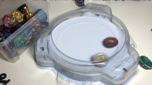 ТЕСТИРУЮ РЕГАЛИЮ ОТ FLAME ПРОТИВ ВСЕХ / Бейблэйд Бёрст / Beyblade Burst