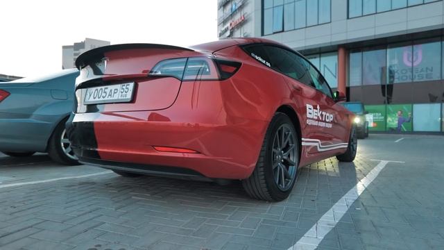 ОТЕЦ G63 AMG vs BMW M6 vs E53 AMG vs Tesla M3 vs Audi A5 vs BMW X5M смотреть онлайн