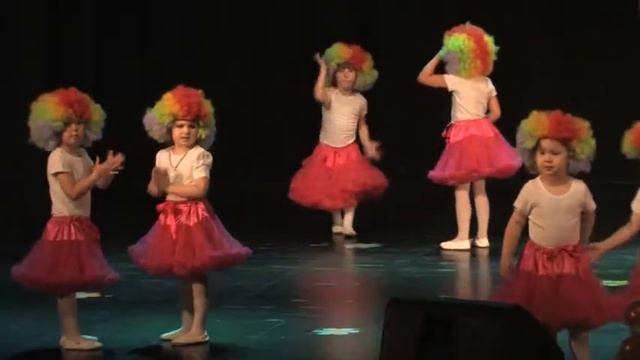 Кнопочки (отчётный концерт / 31.05.2014 / Линдакиви) смотреть онлайн