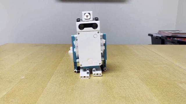 Happy Feet, LEGO Mindstorms Robot Inventor 51515 Set Creation Biped Robot
