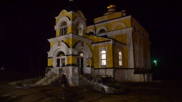 Звонарь Ярослав Пугачев (11 лет) исполняет звон на колокольне Никольского храма г. Воскресенск смотреть онлайн