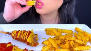 ASMR MUKBANG | CHEESEBURGER, CORN DOGS, FRIES CR: ASMR PHAN