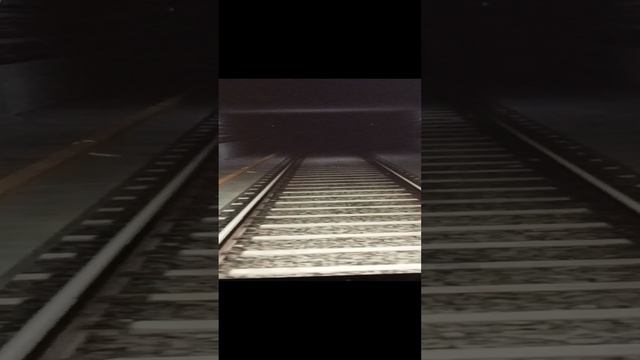 метро и поезд