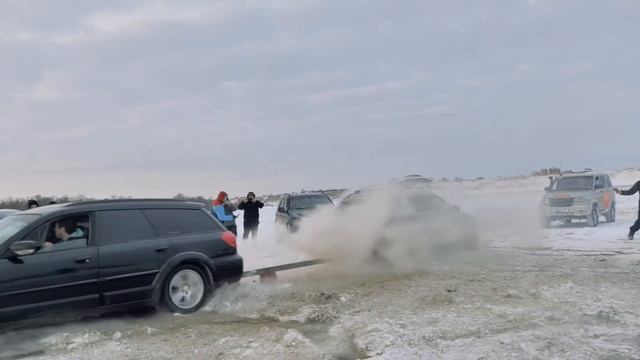 СИЛА AUDI Quattro или SUBARU WRX? Mercedes G500 vs Audi 100 + Jeep Grand Cherokee V8 смотреть онлайн