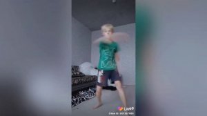 Школьник с "Like" забил мне стрелку!