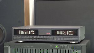 Onkyo PE-C50 эквалайзер графический, с анализатором спектра. Япония.