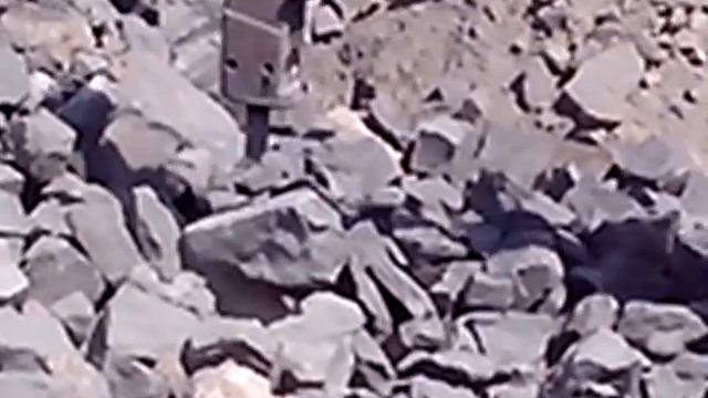 VID 20150823 Дробление негабарита и погрузка руды в вагоны. смотреть онлайн