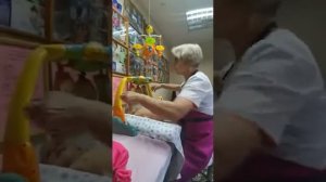 Что делать, если у ребёнка О-образные ножки?