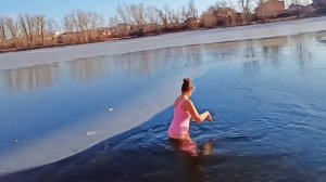 Купание во льдах Ирина Масленко вода + 1