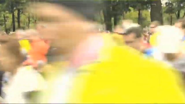 Frederik Van Lierde, peter van het Red Cross Team op de 20km door Brussel. смотреть онлайн