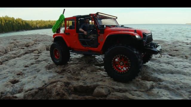 Axial SCX10 iii Jeep Wrangler Unlimited Rubicon in Bruce Peninsula.