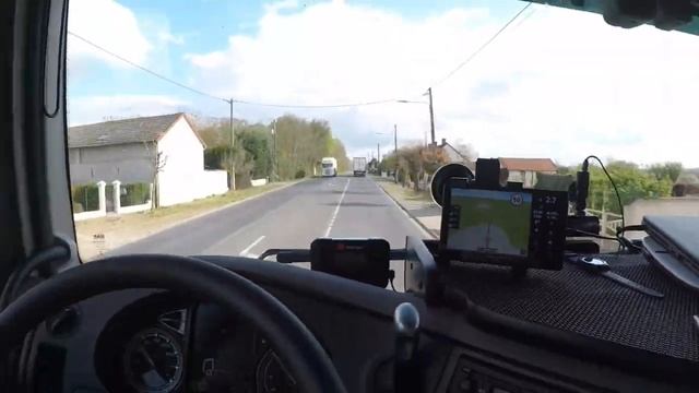 Устраняю проблему ... Это капец | DAF Xf новый | Дальнобой по Европе