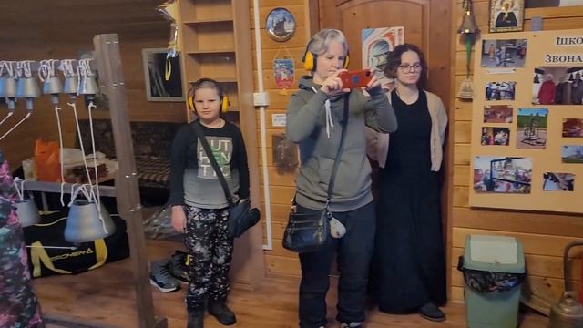 Выпускной звон в Московской школе звонарей "Колокольный Градъ". Янова Зоя. Акимовский (импровизация) смотреть онлайн