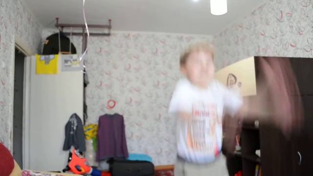 малой отжигает под песню Ленинграда! смотреть онлайн