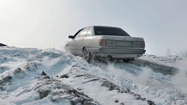 ЛЕГЕНДЫ 4WD - AUDI Quattro vs BMW iX. Битвы на OffROAD и DRAG BMW 525 iX e34 vs Audi C3/C4 Quattro смотреть онлайн