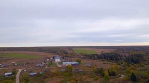 В тайге стоит монастырь-пару монахинь,жизнь монастырская едва-едва теплится