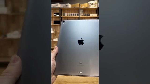 Обзор/Продажа iPad Pro 12.9 2018 256Gb Wi-Fi + Cellular Space Gray смотреть онлайн