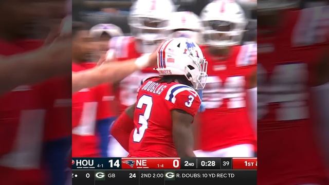 Demario Douglas catches for a 22-yard Gain vs. Houston Texans