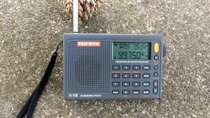 Radiwow R~108 & Xhdata  D~808 на FM , УКВ и АМ.(1)