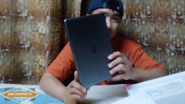 Apple ipad 8th Generation || Unboxing.
