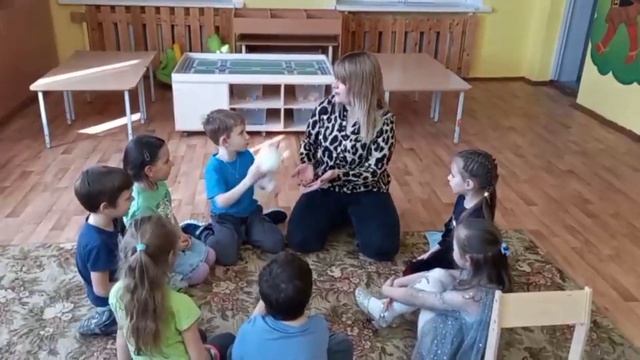 Занятие английским с малышами в детском саду