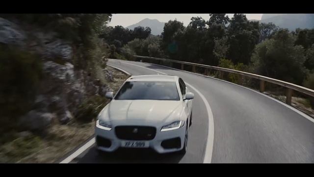 Jaguar XE vs Jaguar XF