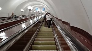 Станция метро Площадь Мужества